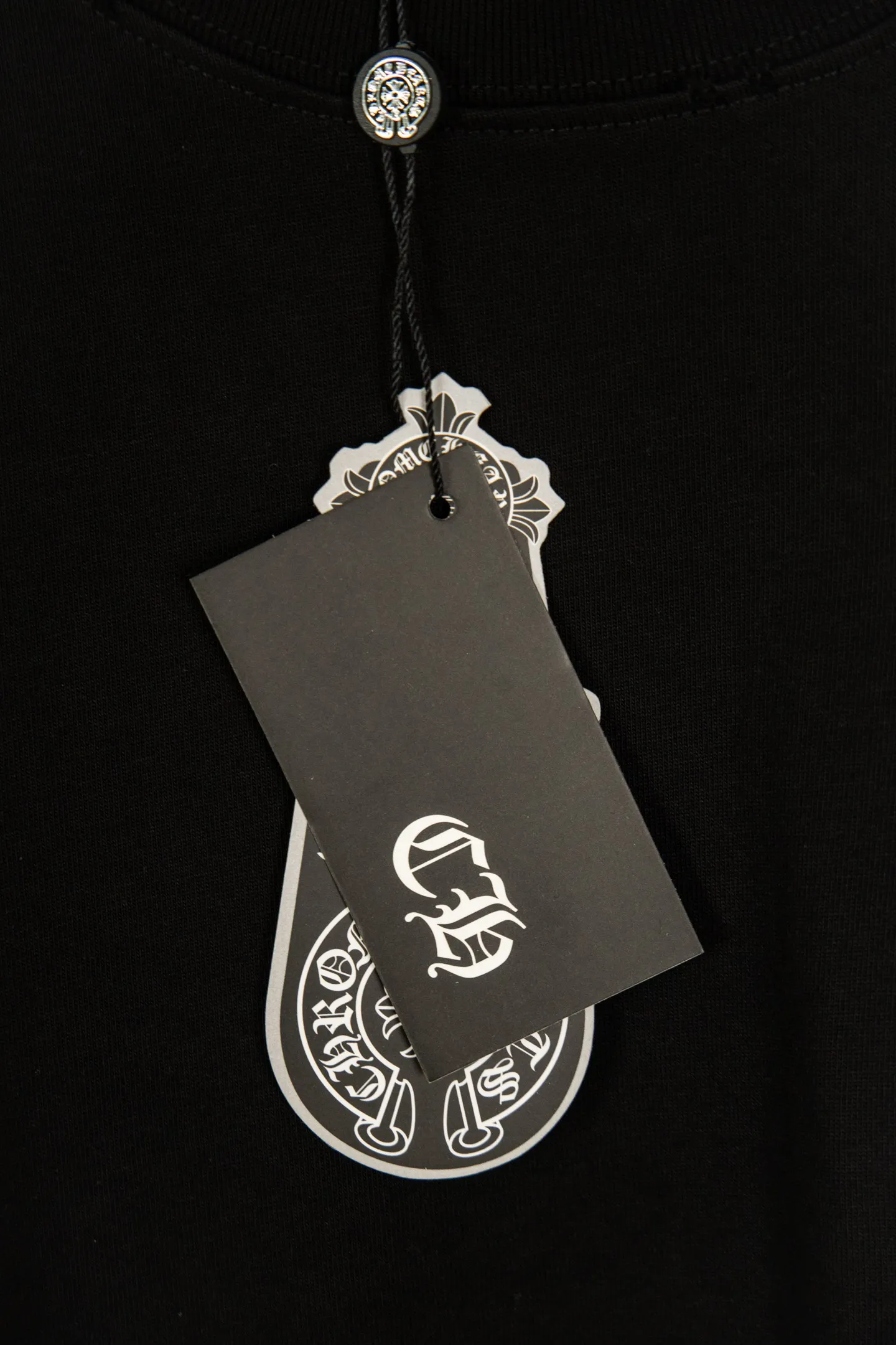 ：Y 110 Chrome Hearts 26ss New Arrival T Quality， ， ， ， Breathable， ， ， Same Style、Versatile 。 ， ； Classic ， 。 ， 。 、 ， 、 ， 。 ：Black White Size：s—xl